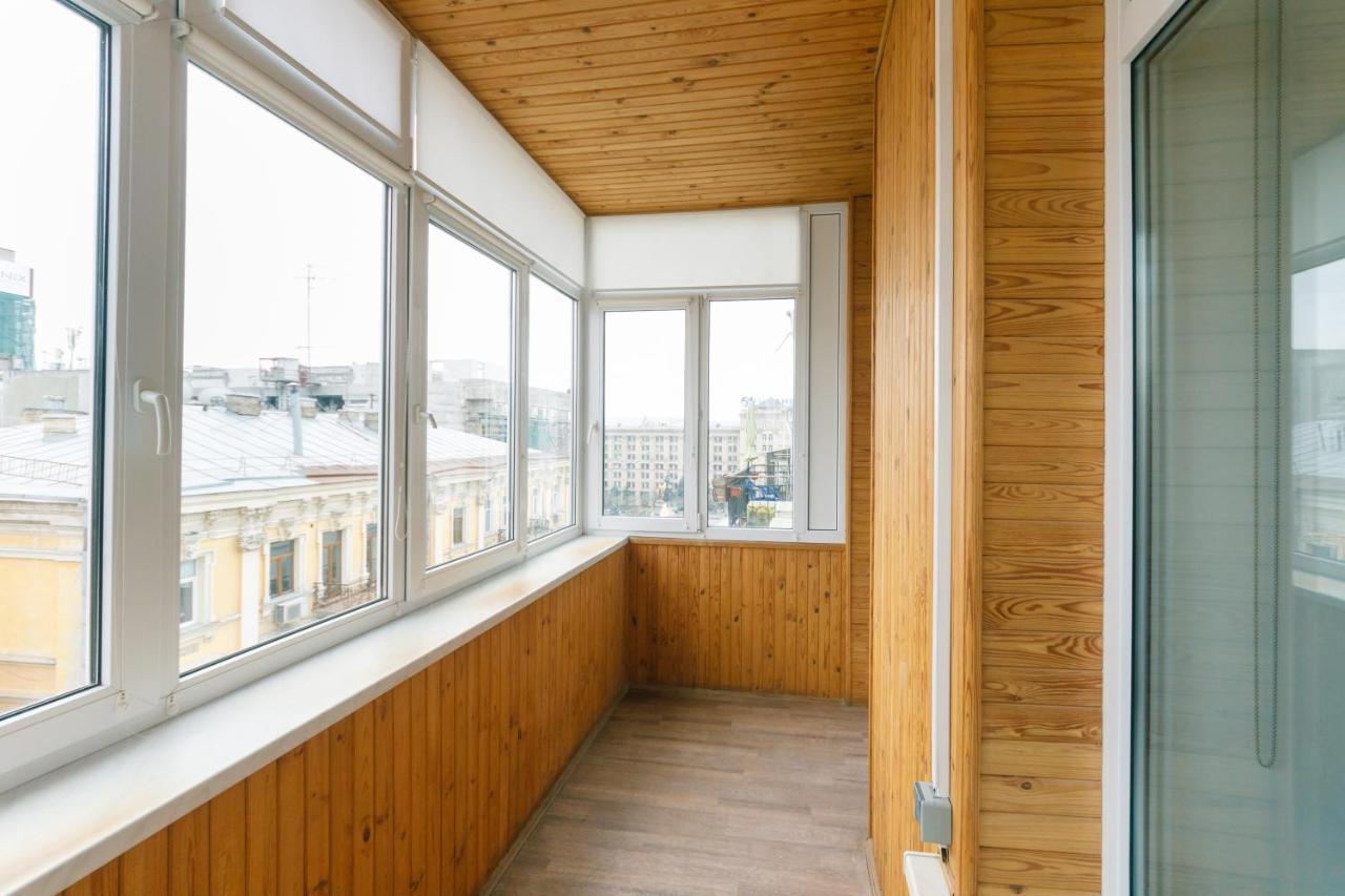 Maidan, Khreschatyk 3Br Kyiv Exterior photo